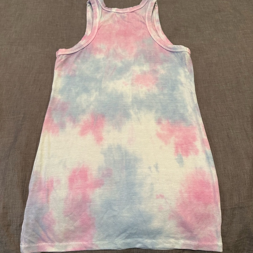 Electric & Rose tie-dye tank top. Size M. Smoke and pet free home.